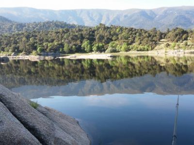 Un entorno único.... junto al rio Alberche y a 1 Km de la Reserva Natural del Valle de Iruelas